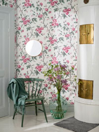 Raumbild Wohnzimmer - Tapeten Idee Blumen Rosen rot grün weiss Muster French Roses aus Berlin Deutschland